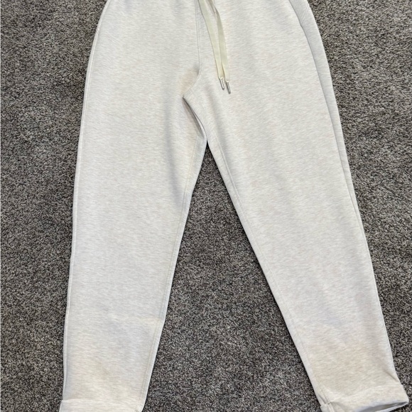 Spanx heather oatmeal, tapered pants - Picture 1 of 2